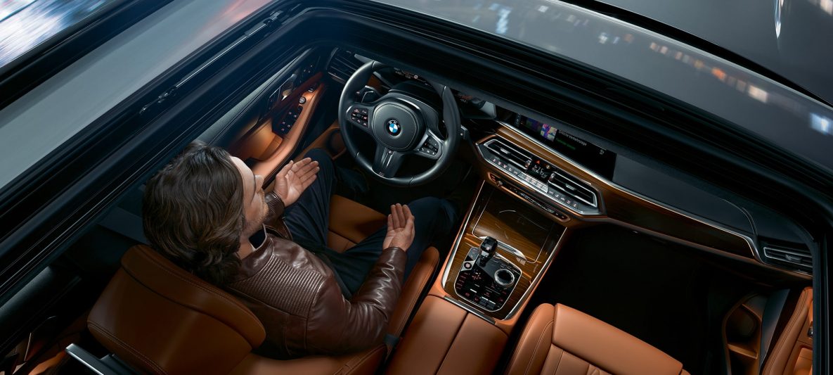 Panorama-Glasdach BMW X5 G05 2018 Mineralweiß metallic